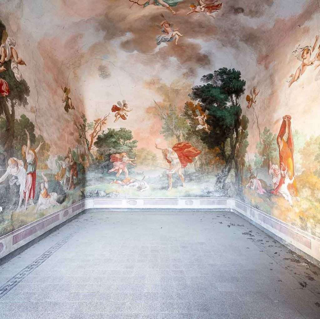 Murals And Paintings Found In Abandoned Places